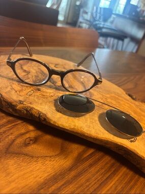 Mo Upper 380A 47/20 Round Tortoiseshell Glasses w/ Removable Dark Clip-Ons